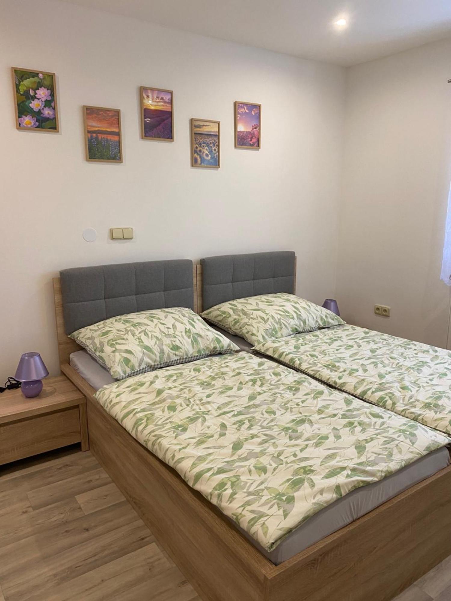 Slunny S Terasou A Zahradou * Zvikovske Podhradi
